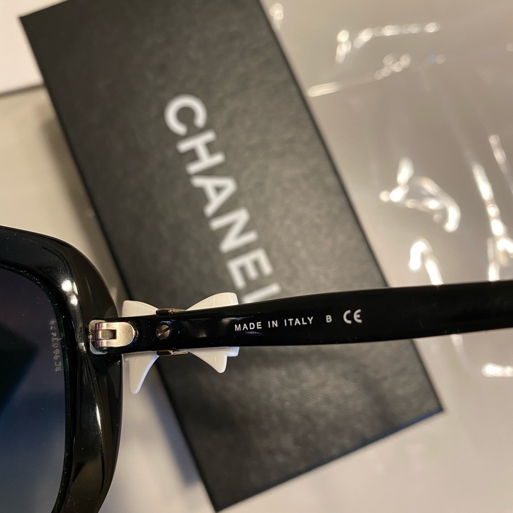 Chanel sunglasses - Picture 10 of 11